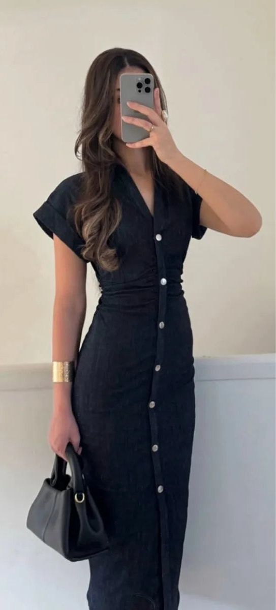 Elegantes Kleid- lang mit V ausschnitt und Knöpfen Körperbetont