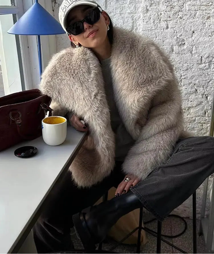 Kunstfelljacke mit weitem Schnitt & Gemütliches Fell