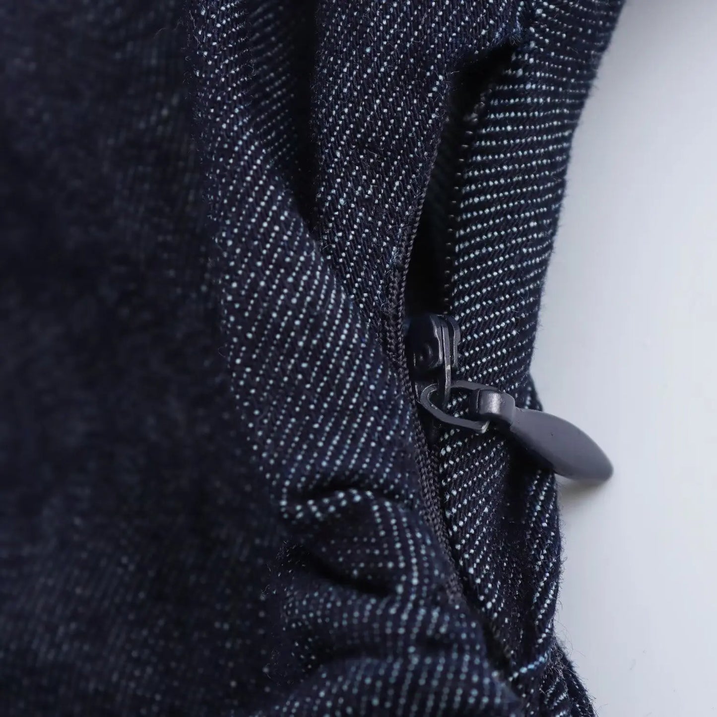 Elegantes Kleid- lang mit V ausschnitt und Knöpfen Körperbetont