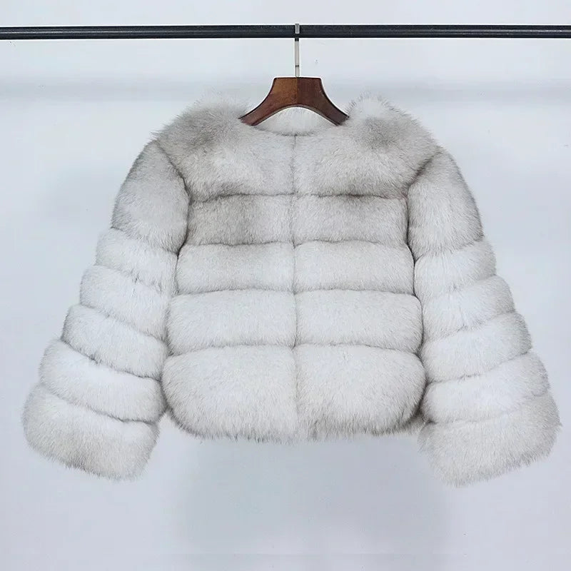 Extravagant & Opulent: Statement-Mantel aus luxuriösem Multi-Tone Fake Fur