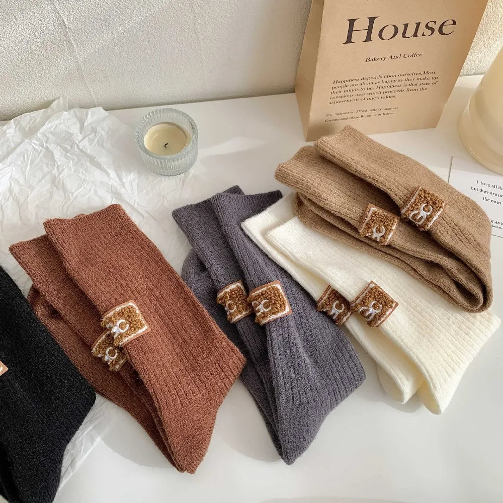 Cozy Comfort: Die Must-Have UG* Crew Socken für entspannte Tage