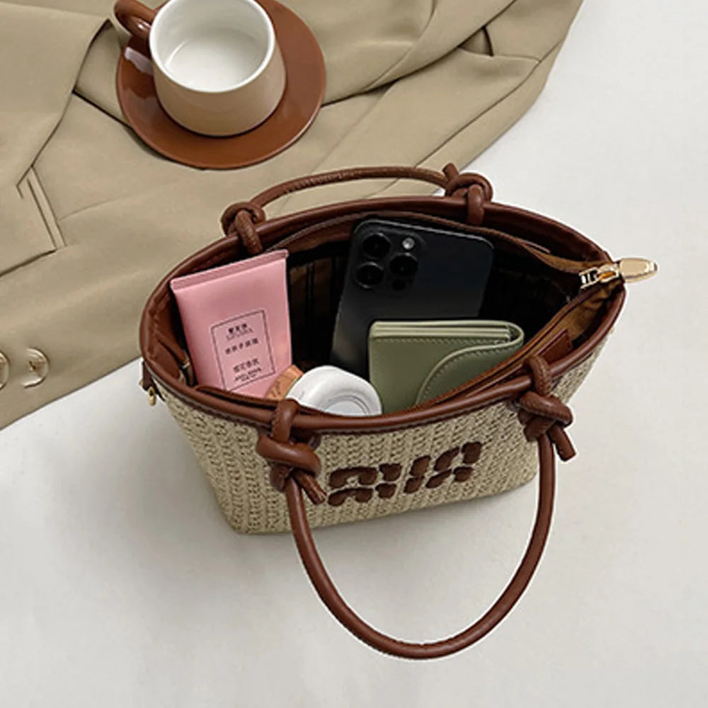 Summer-Vibes All Year: Trendige Stroh-Tote mit Logo-Design