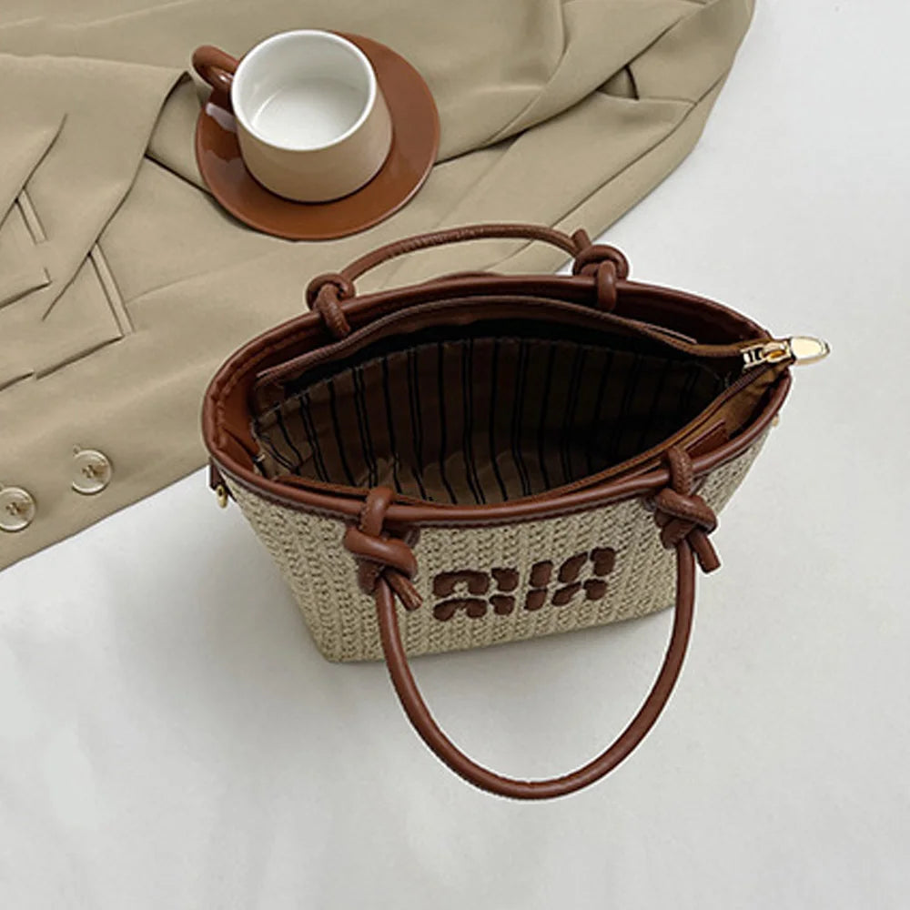 Summer-Vibes All Year: Trendige Stroh-Tote mit Logo-Design