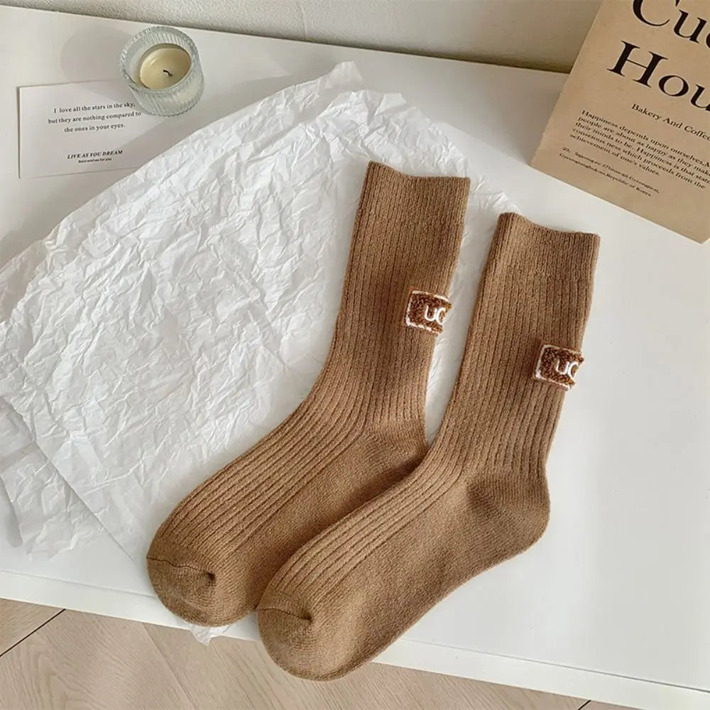 Cozy Comfort: Die Must-Have UG* Crew Socken für entspannte Tage