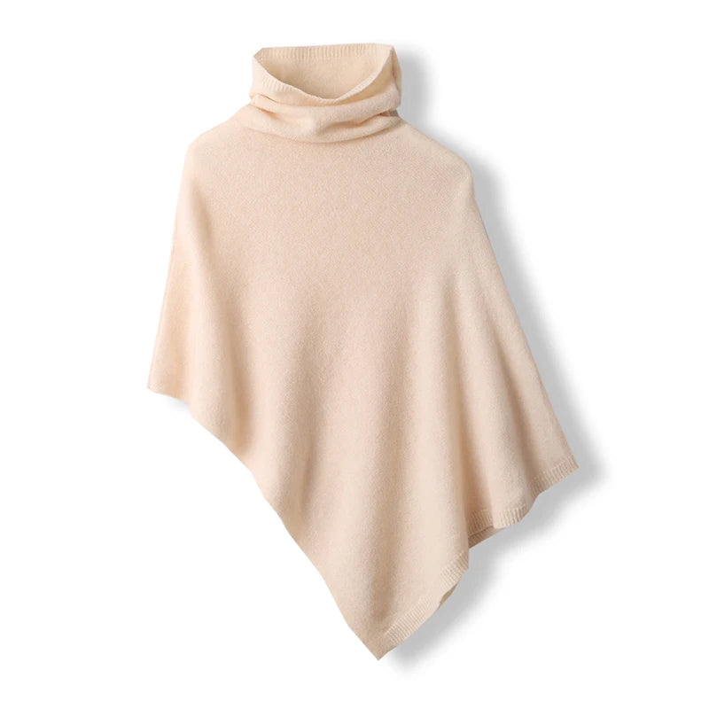 Kuscheliger Strickponcho mit Rollkragen Asymmetrischer Schnitt in Meliertem Beige