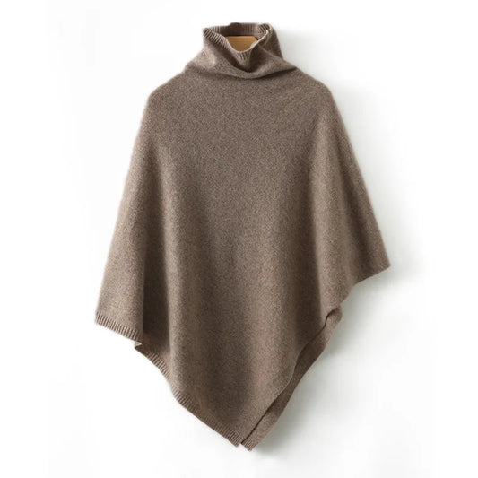 Kuscheliger Strickponcho mit Rollkragen Asymmetrischer Schnitt in Meliertem Beige