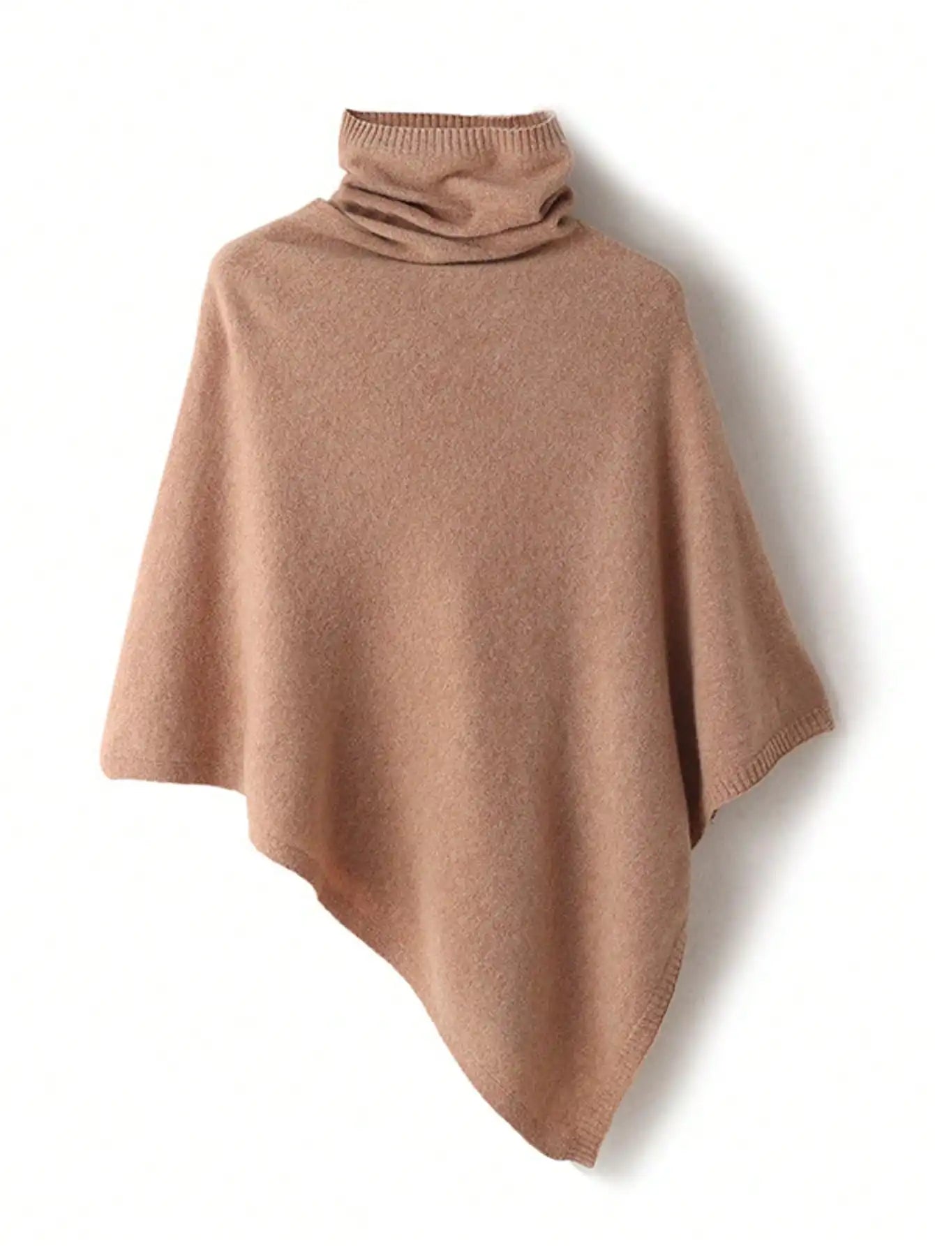 Kuscheliger Strickponcho mit Rollkragen Asymmetrischer Schnitt in Meliertem Beige